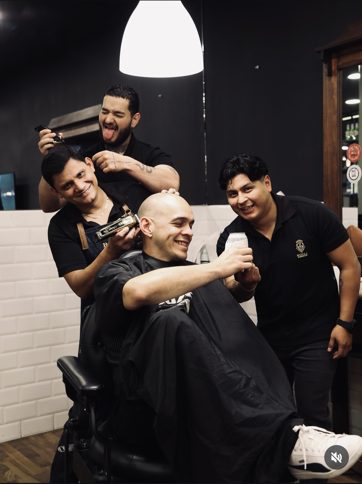 El equipo de barberos de Royal Barberclub